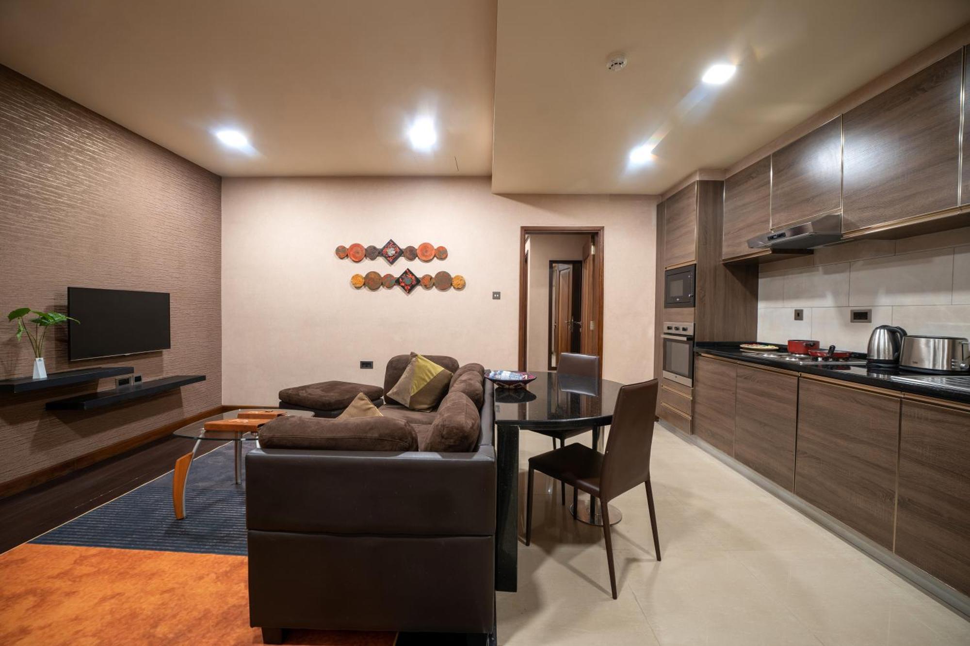 Speke Apartments Wampewo カンパラ エクステリア 写真