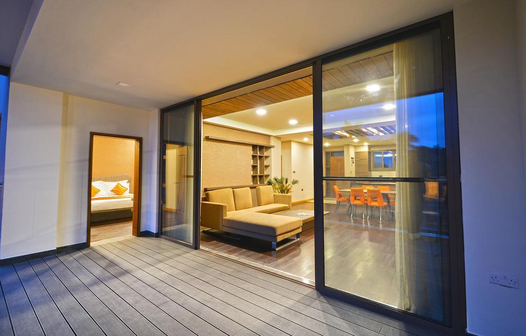 Speke Apartments Wampewo カンパラ エクステリア 写真