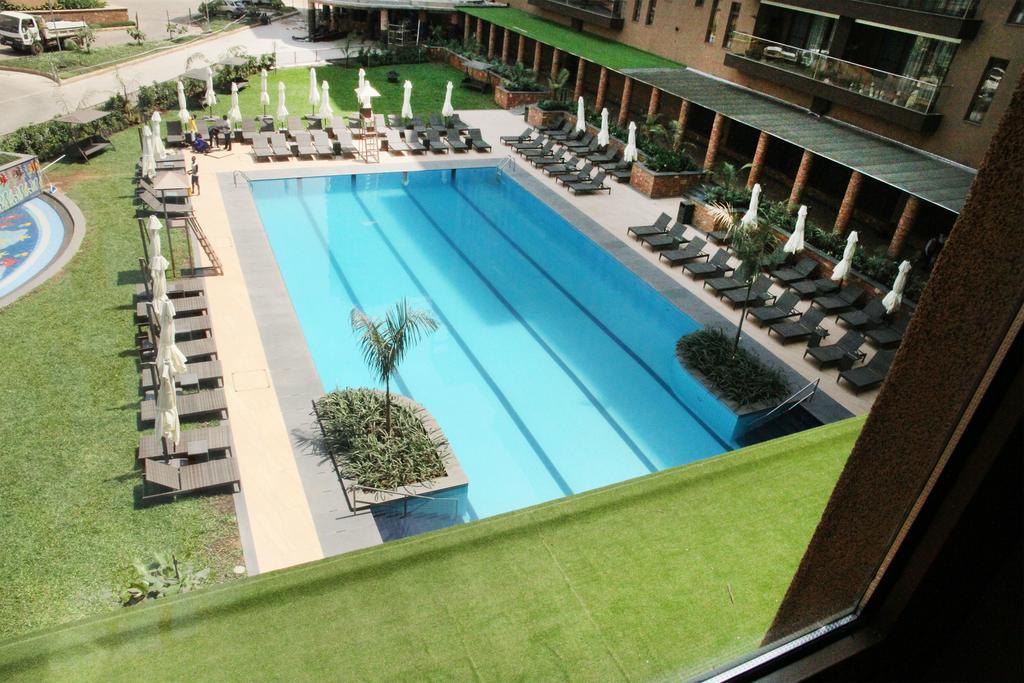 Speke Apartments Wampewo カンパラ エクステリア 写真