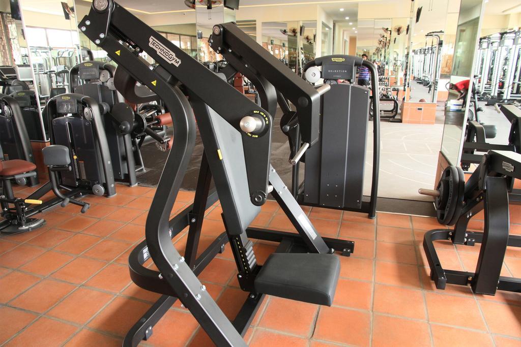 Speke Apartments Wampewo カンパラ エクステリア 写真